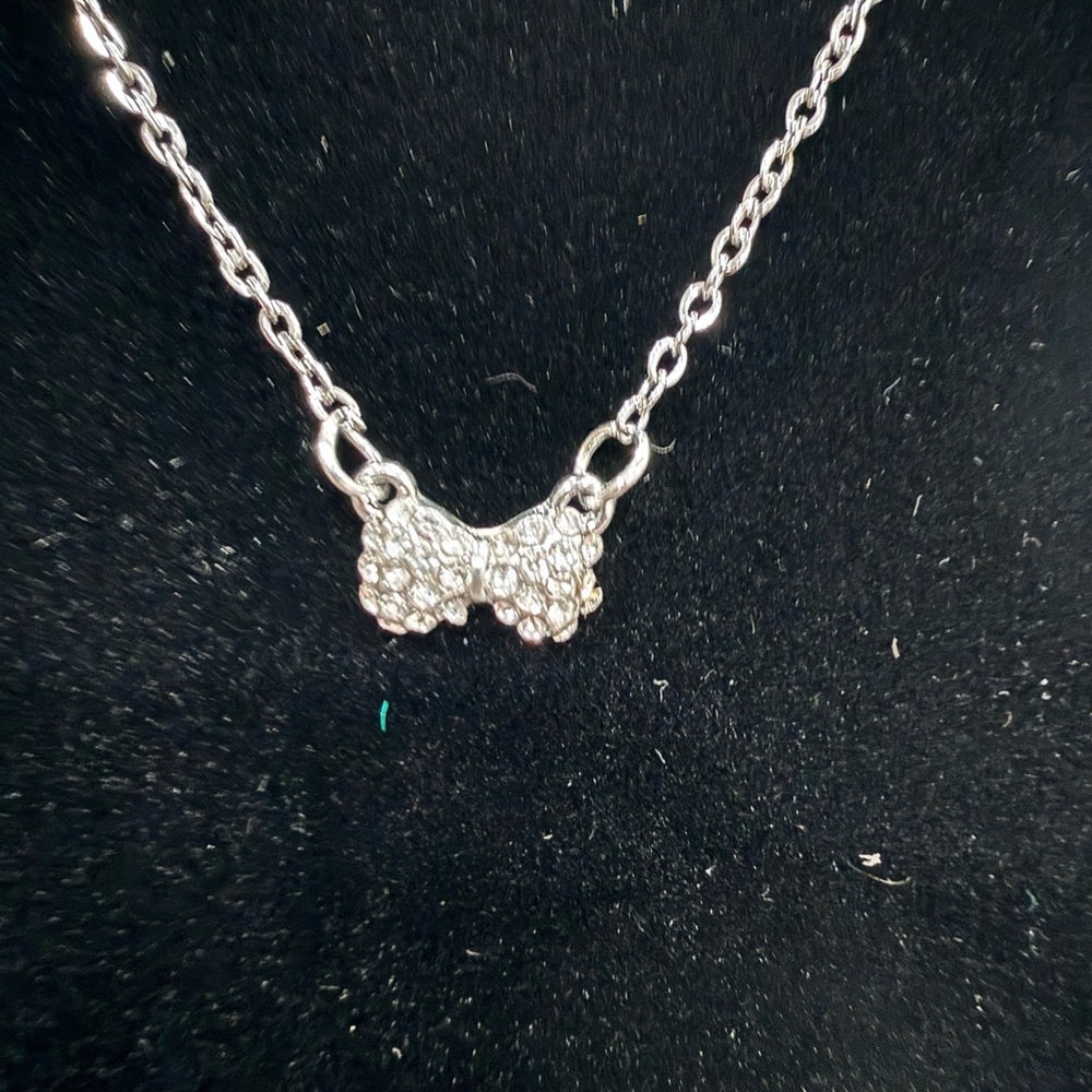 Bow Pendant Necklace